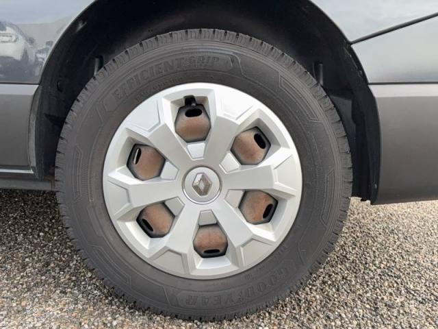 Renault Trafic image 8