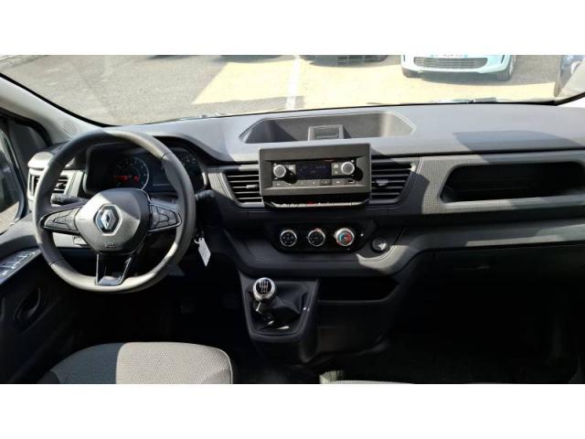 Renault Trafic image 4