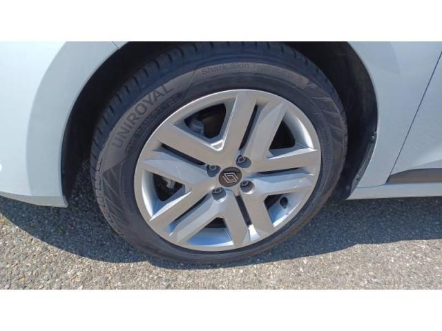 Renault Clio image 8