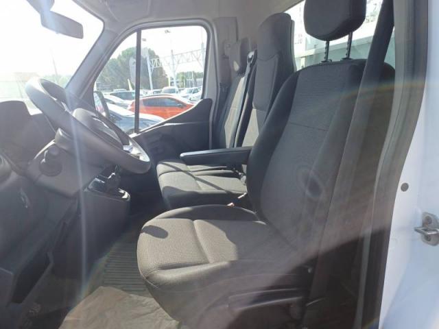 Renault Master image 8
