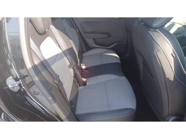 Renault Clio image 9
