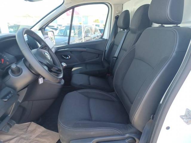 Renault Trafic image 3
