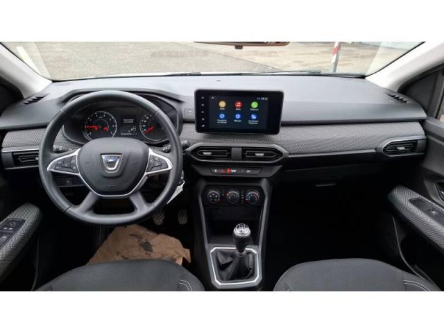 Dacia Sandero image 2