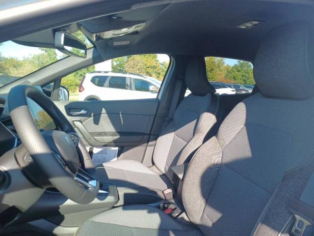 Renault Captur image 9