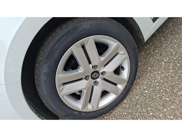 Renault Clio image 8