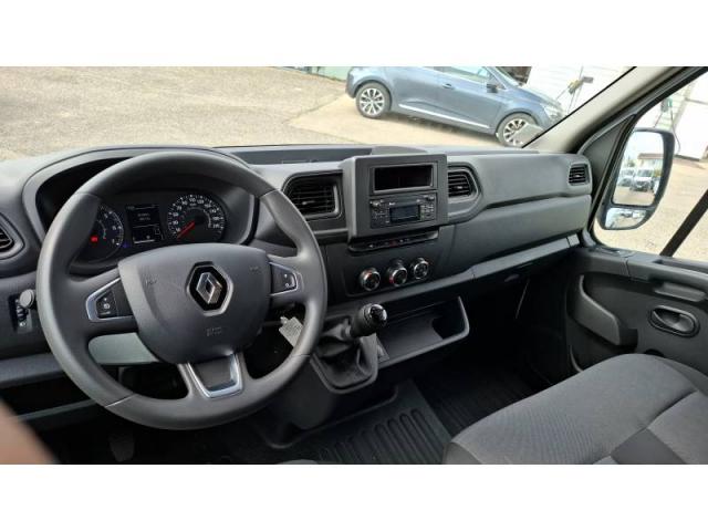 Renault Master image 1