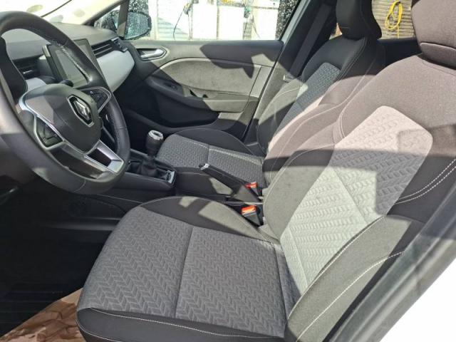 Renault Clio image 2