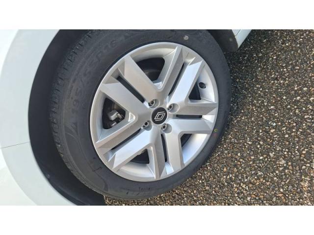 Renault Clio image 1