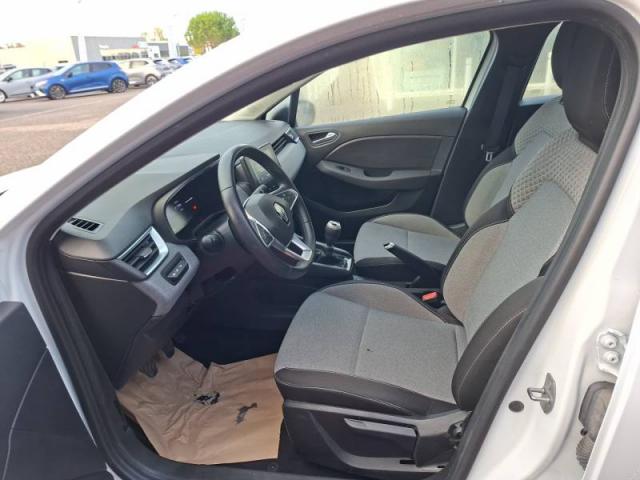 Renault Clio image 9