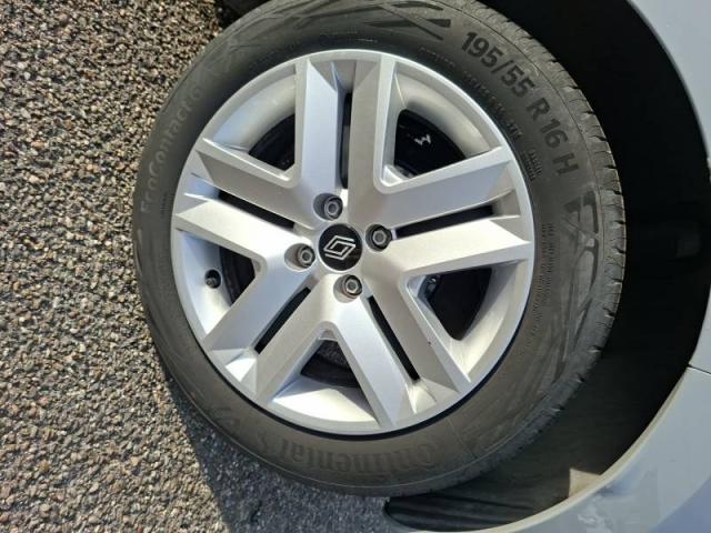 Renault Clio image 9