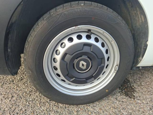 Renault Express image 9