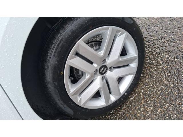 Renault Clio image 9