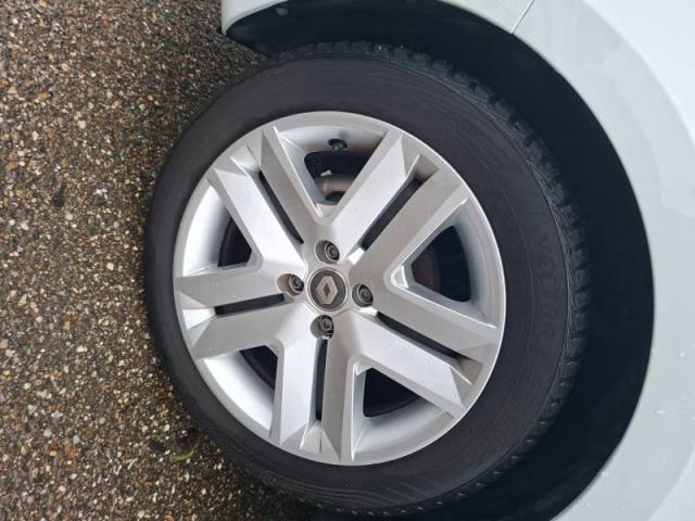 Renault Clio image 6