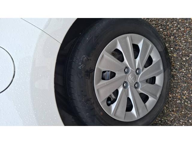 Kia Rio image 3