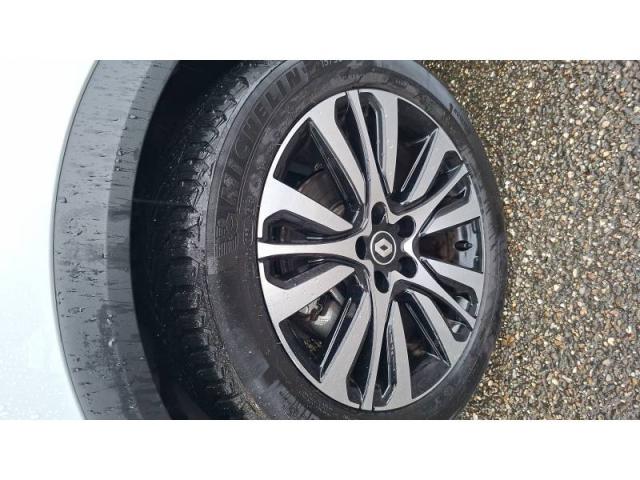 Renault Captur image 8