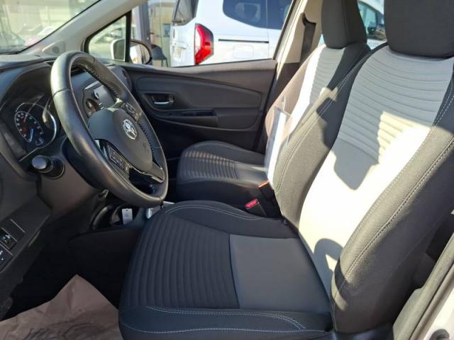 Toyota Yaris image 2