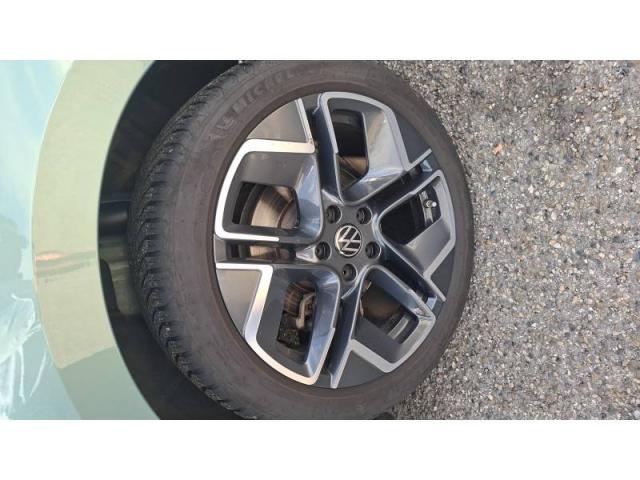 Volkswagen Passat image 2