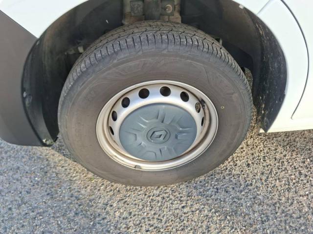 Renault Master image 8