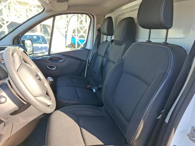 Renault Trafic image 8