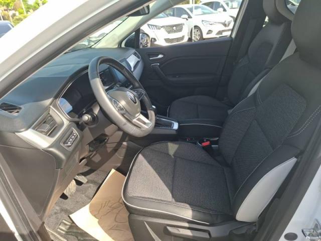 Renault Captur image 2