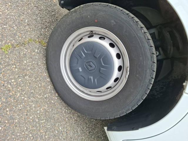 Renault Master image 9
