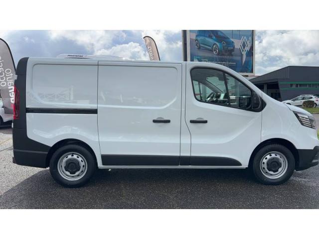 Renault Trafic image 8