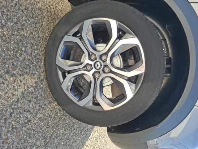 Renault Captur image 2