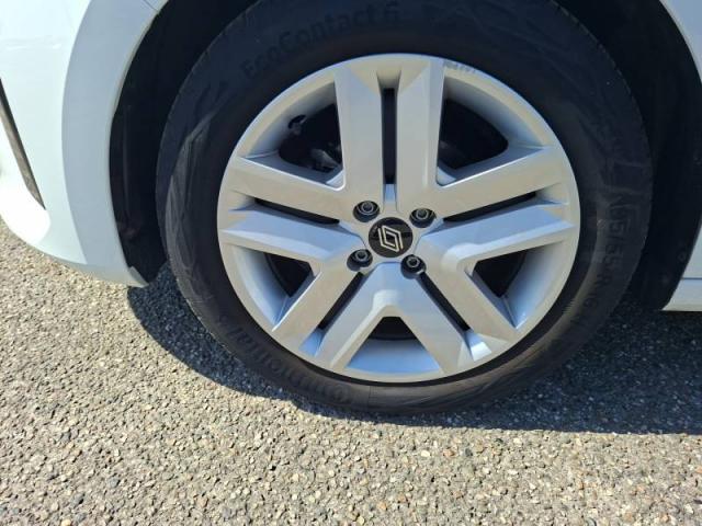 Renault Clio image 9