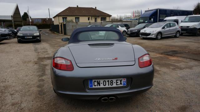 Porsche 987 image 2