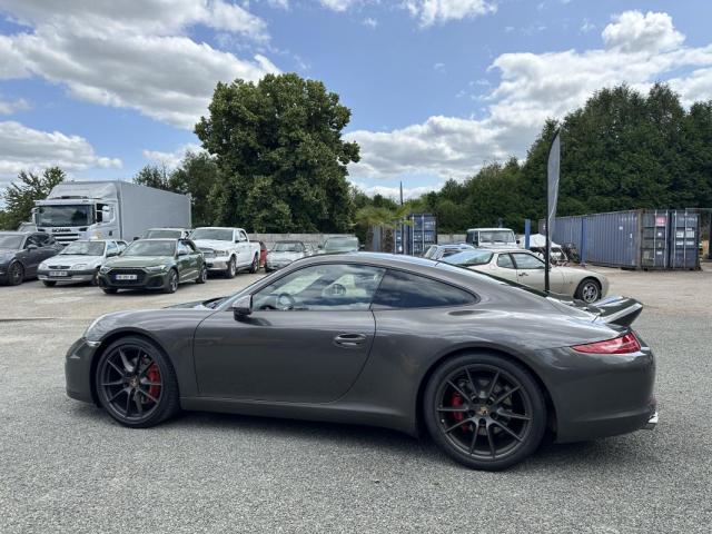 Porsche 991 image 9
