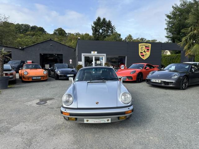 Porsche 911 image 1