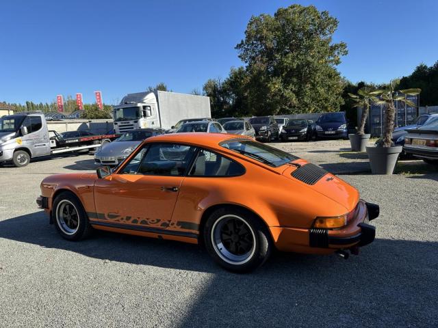 Porsche 911 image 8