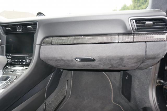 Porsche 991 image 9