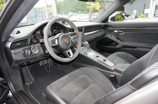 Porsche 991 image 8