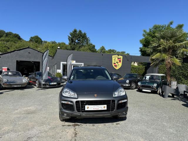 Porsche Cayenne image 1