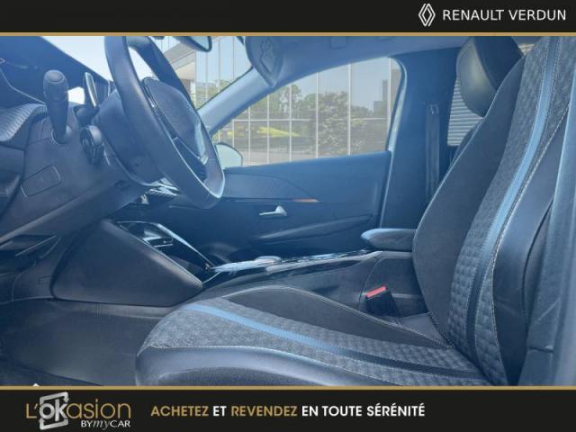 Peugeot 208 image 8