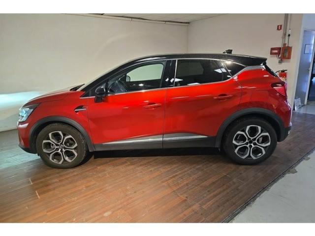 Renault Captur image 2