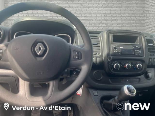 Renault Trafic image 2