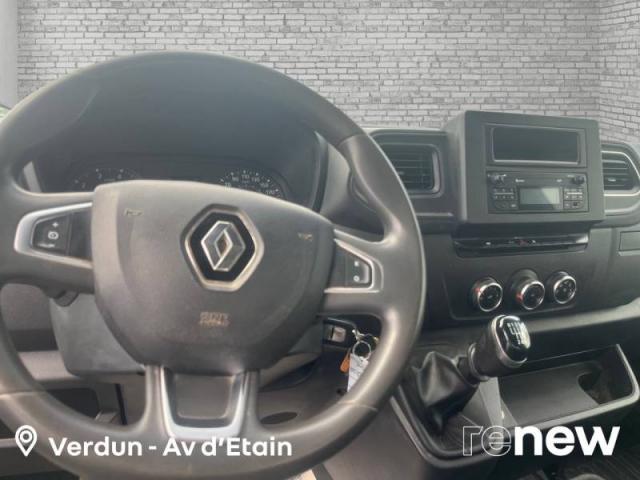 Renault Master image 2