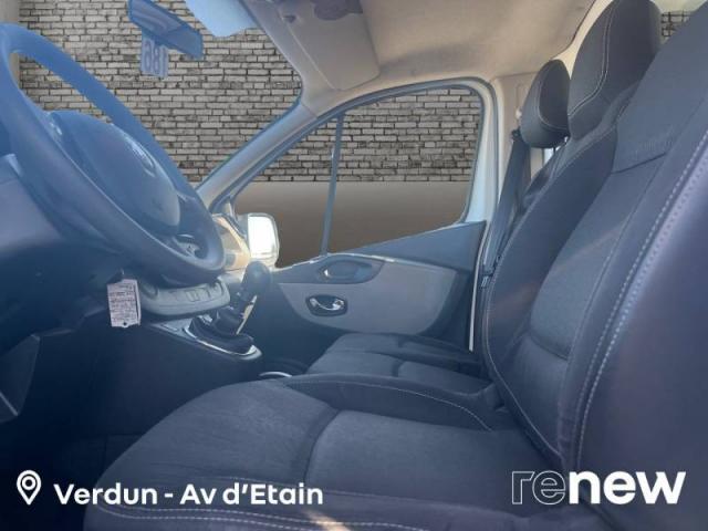 Renault Trafic image 2