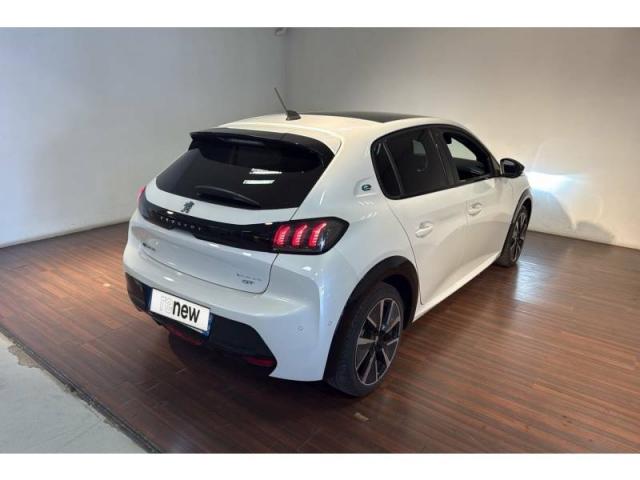 Peugeot 208 image 3