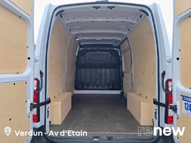 Renault Master image 8