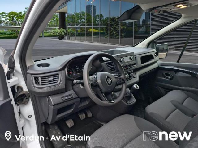 Renault Trafic image 8