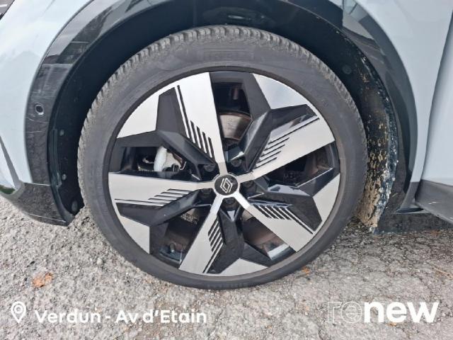 Renault Mégane E-Tech image 2