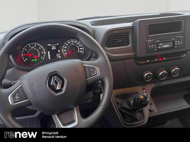 Renault Master image 2