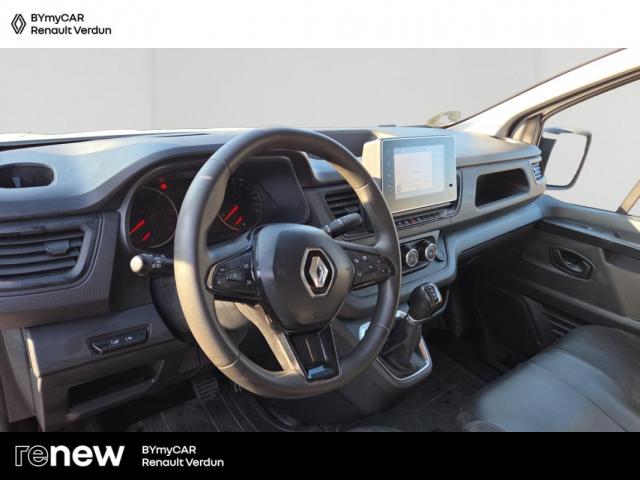 Renault Trafic image 9