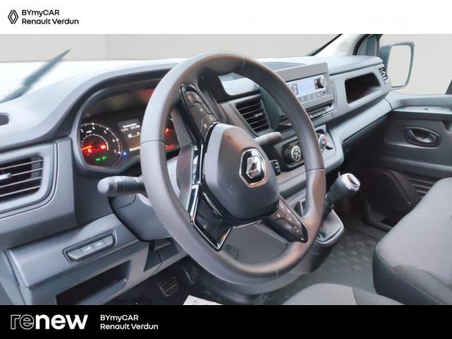 Renault Trafic image 3