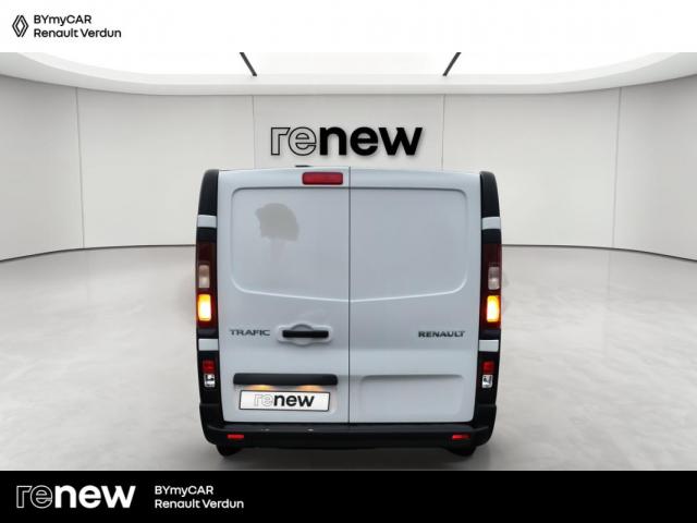 Renault Trafic image 2