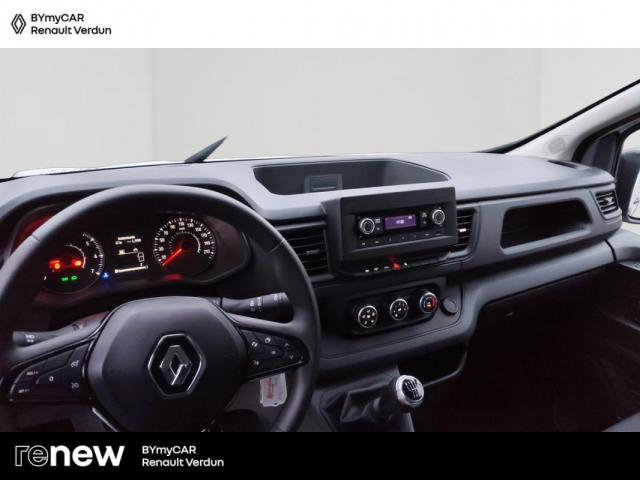 Renault Trafic image 9