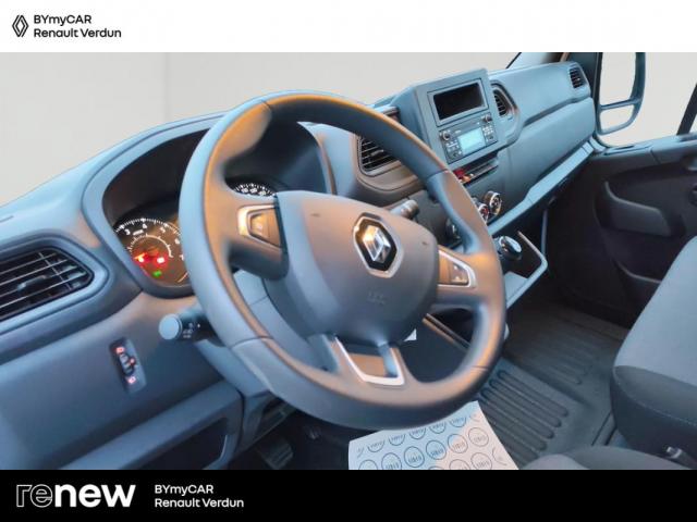 Renault Master image 1